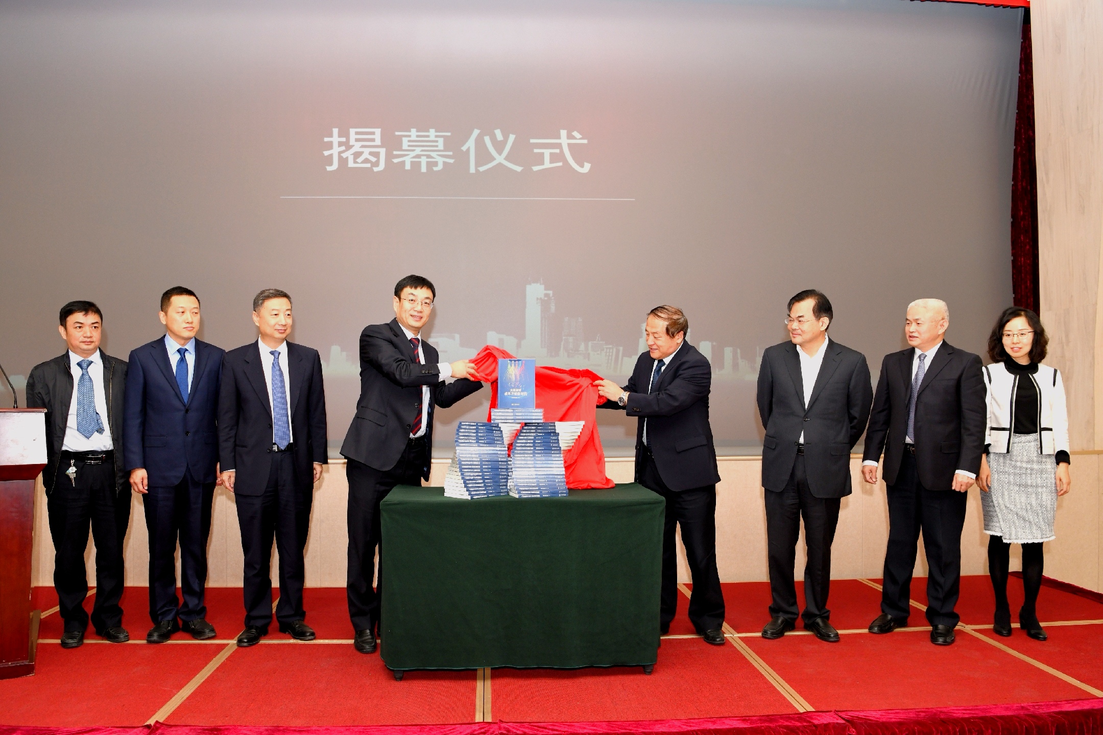 八卦网站，信息传播的新时代