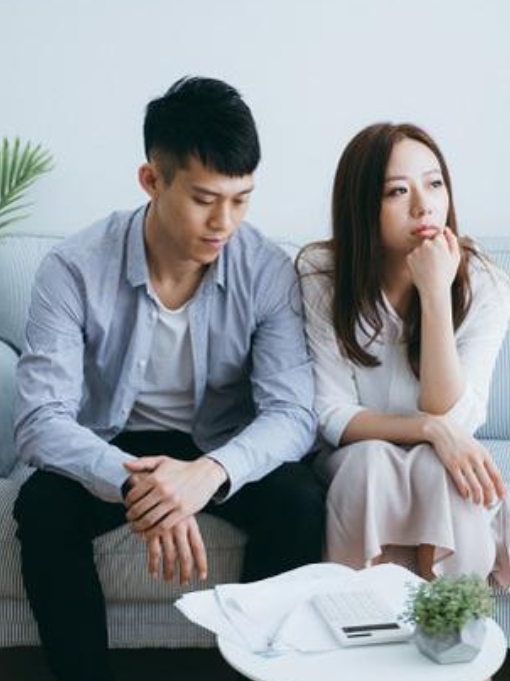 意外之举，男同桌的冲动与后果