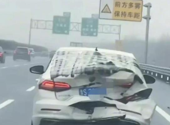 在车上被撞了8次车内的八次碰撞经历，一次难忘的旅程