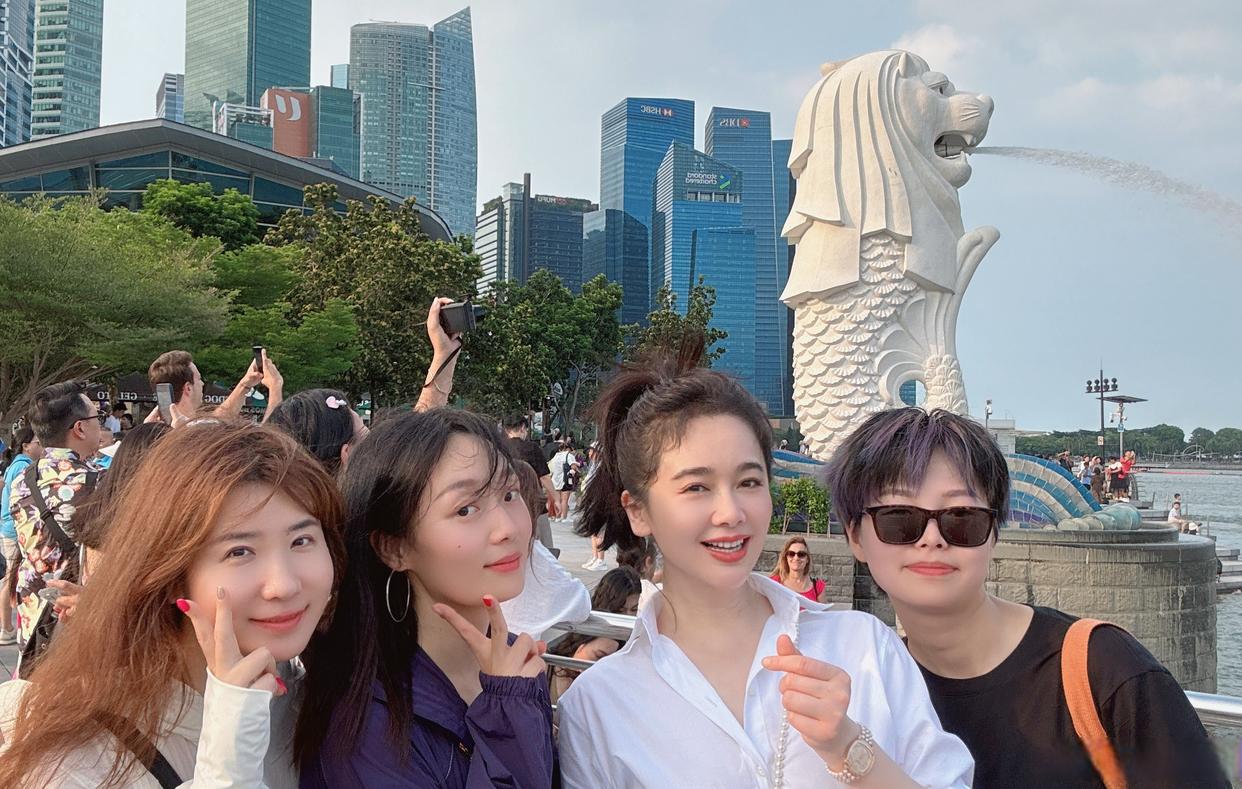 同时上女朋友和她闺蜜同时与女朋友和她的闺蜜相处的微妙体验
