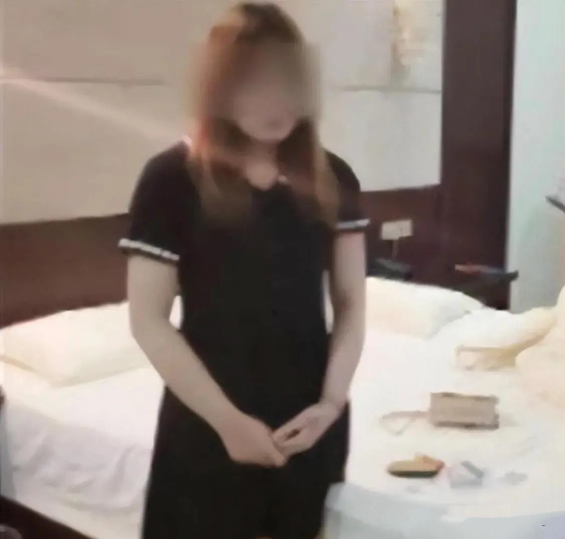 公交车意外闯入上高湖的奇遇-第2张图片