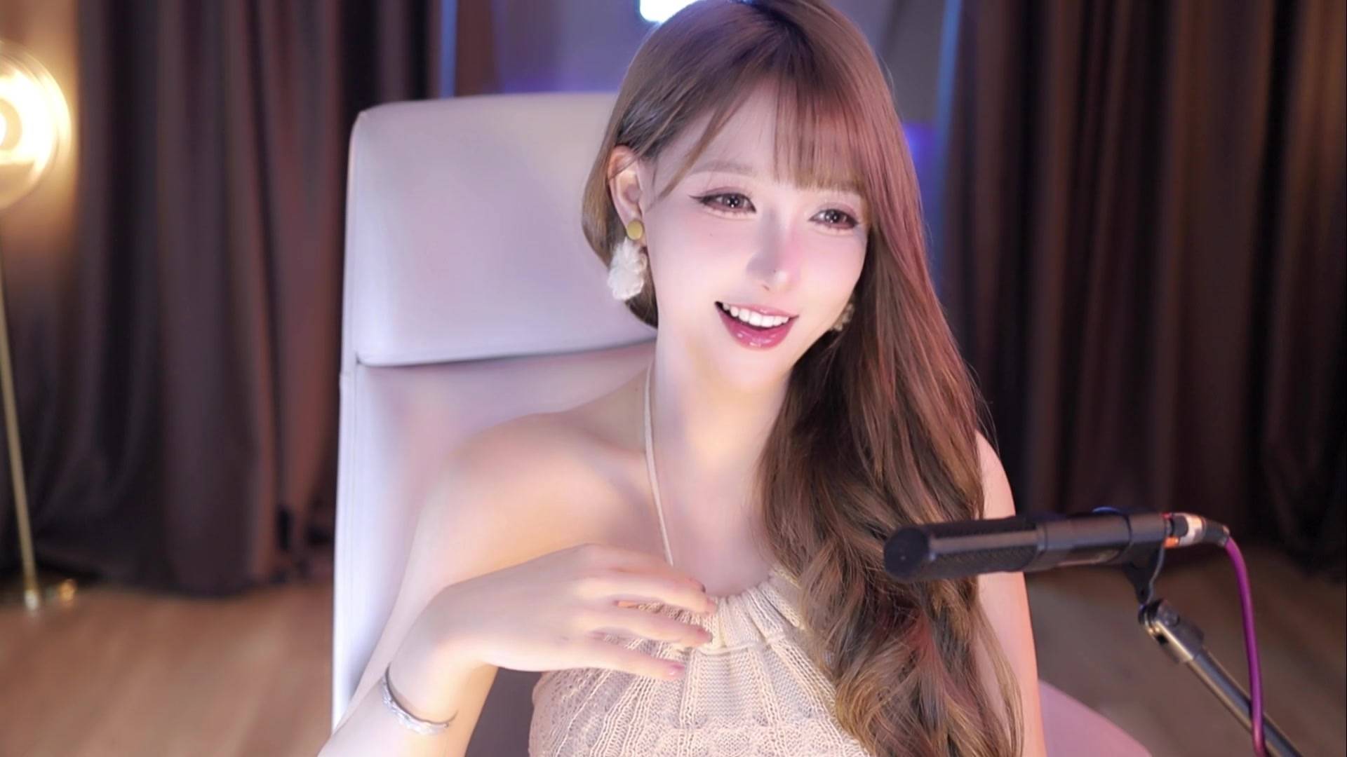 女主播的魅力与网络直播的探讨-第1张图片