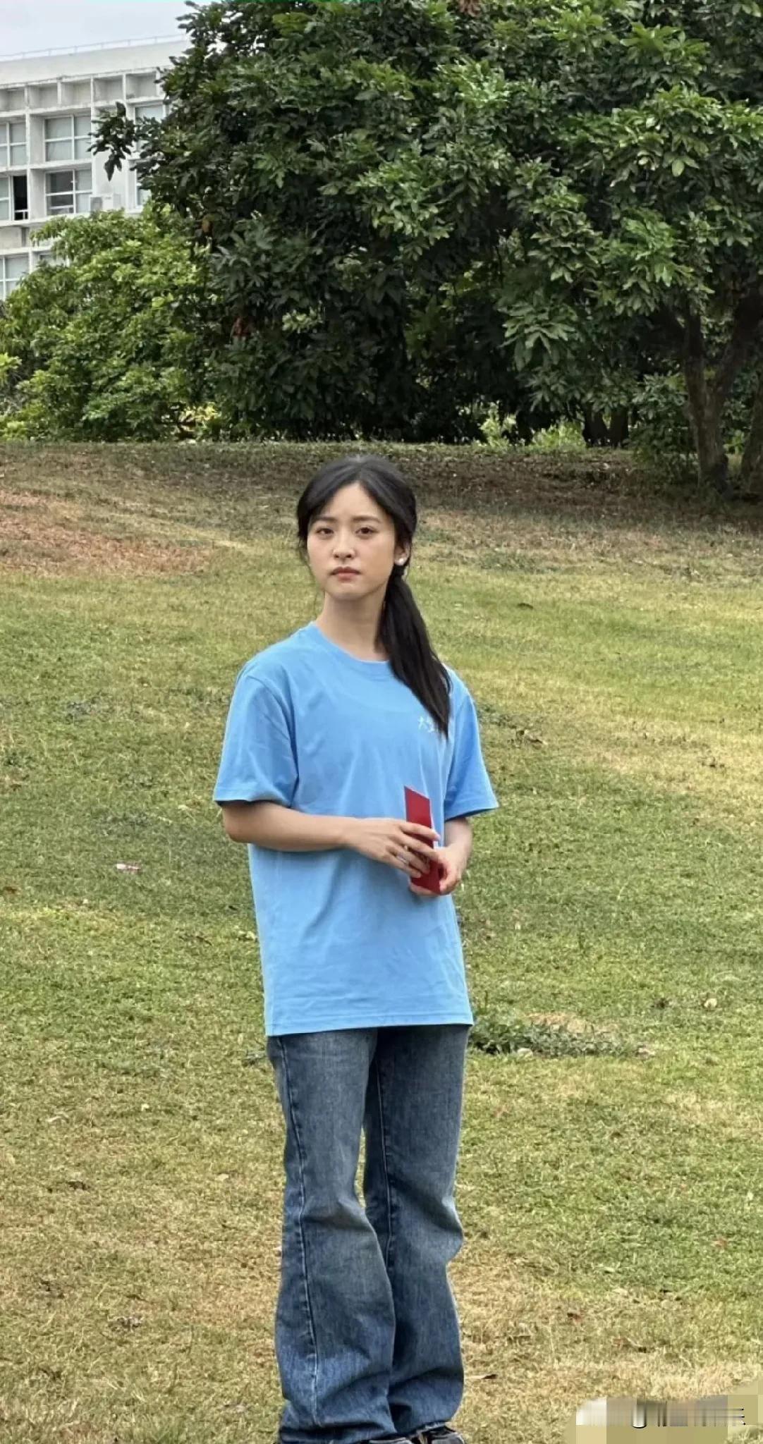 身材娇小玲珑的女生身材娇小玲珑的魅力与风采-第3张图片