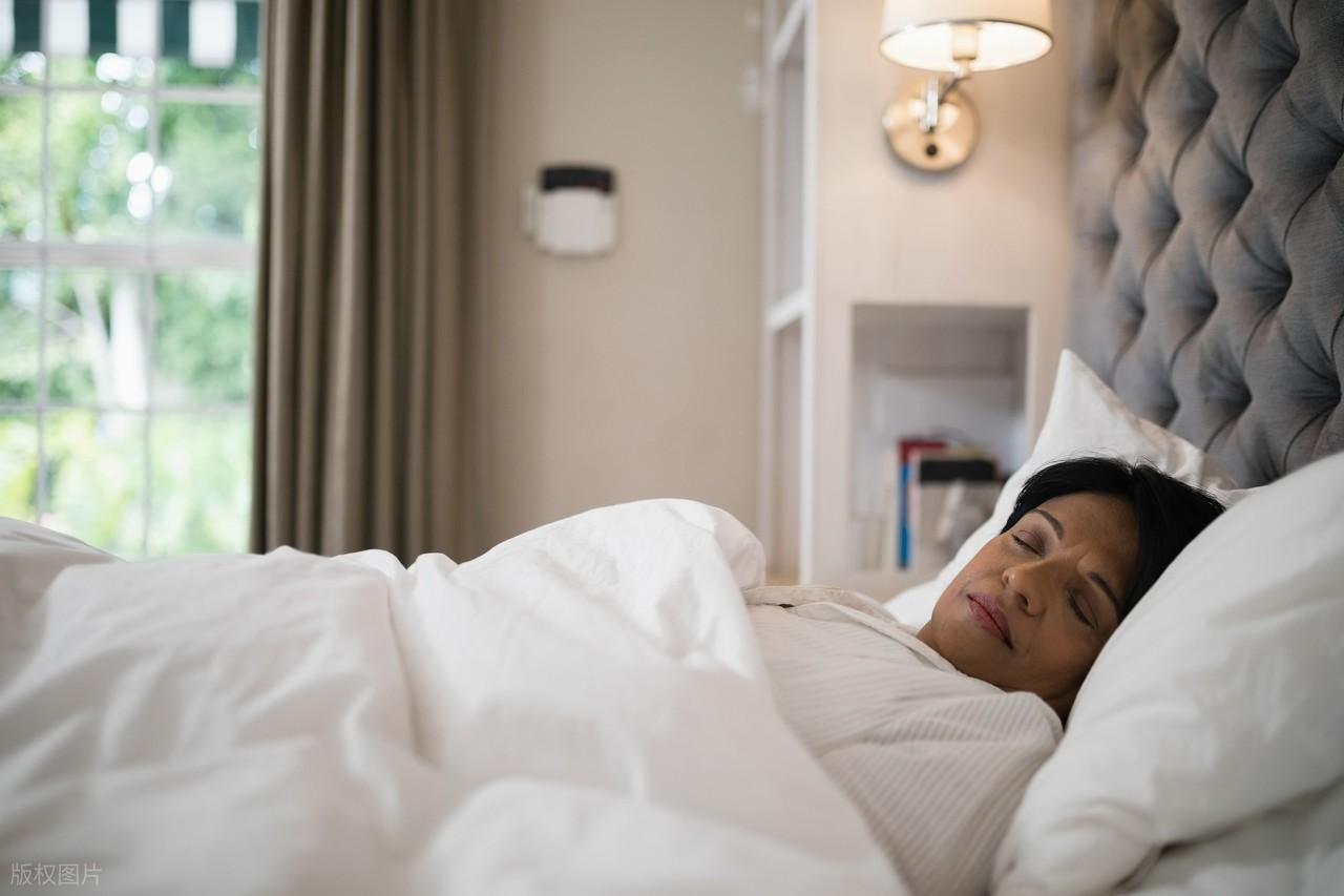 我与七十岁老太的睡眠经历-第1张图片