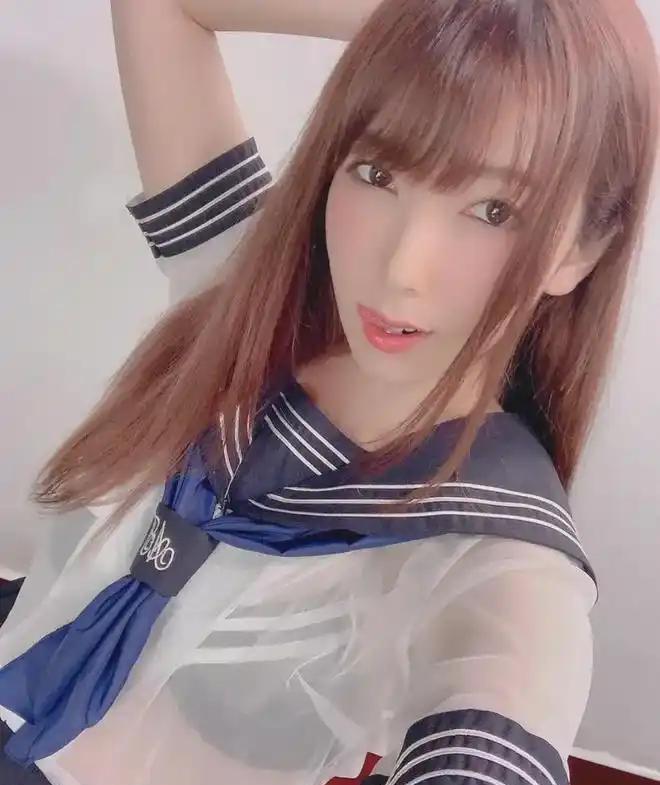 17岁暴躁少女csgo免费观看美女与私密话题，探索现代女性身体自主的边界-第2张图片