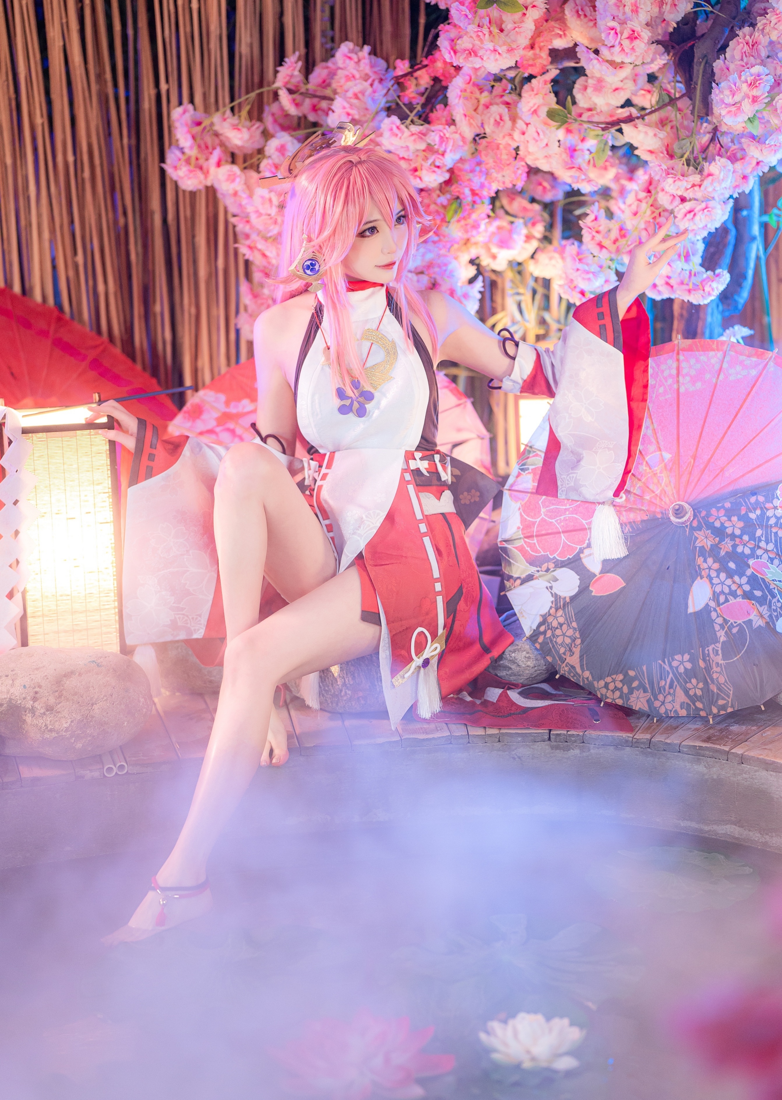 八重神子露副乳八重神子形象争议，露副乳现象的深度解析-第2张图片