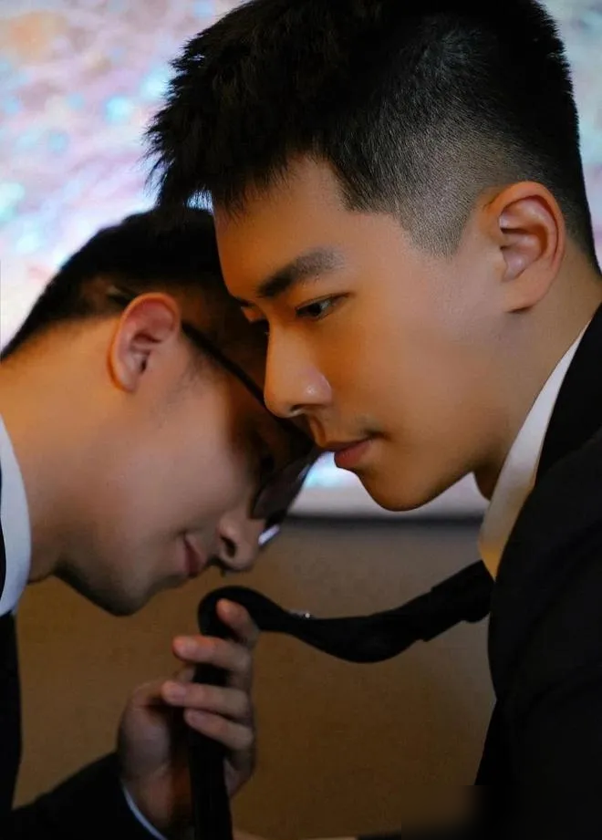 男男GARY2023男男GARY2023，探索现代社会的情感与关系-第3张图片