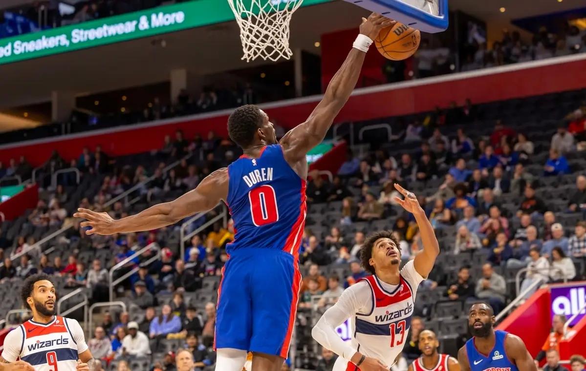 NBA今日十佳球，精彩瞬间回顾与解析