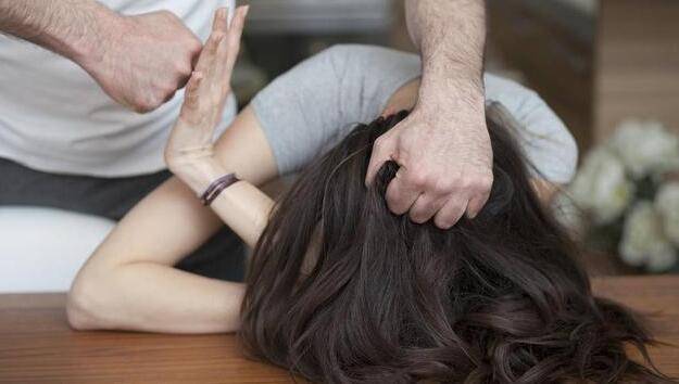 警惕网络传播的暴力视频——关于男人猛桶女人45分钟视频的深度解析-第1张图片