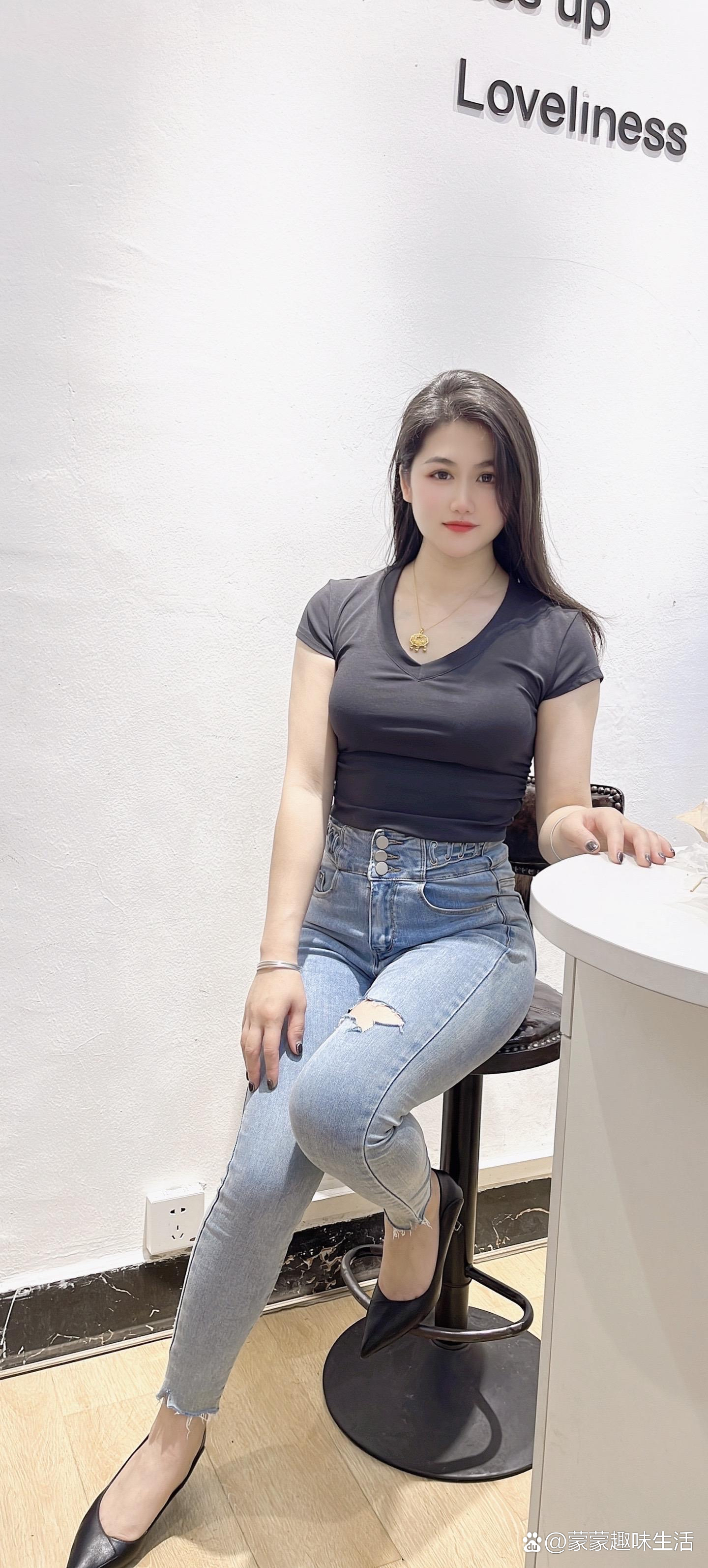 傻子突然变聪明继续睡女人傻子觉醒记，智慧之光下的情感延续-第2张图片