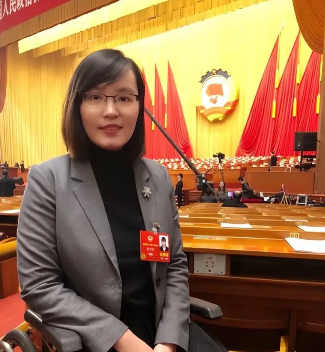2012年张丽莉张丽全方位被虐的悲剧-第2张图片