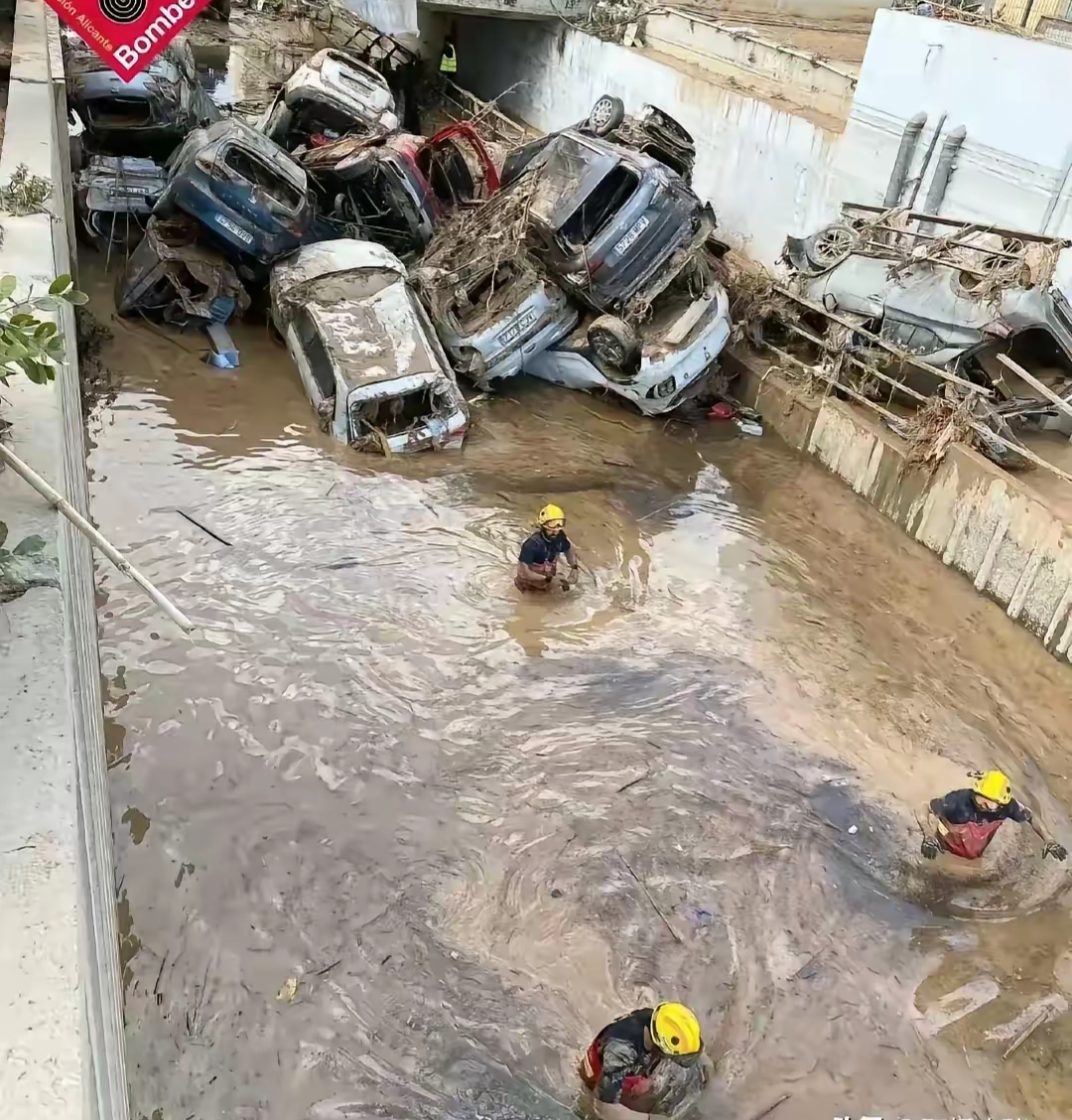郑州7·20特大暴雨事件，生命之殇与城市之痛-第2张图片