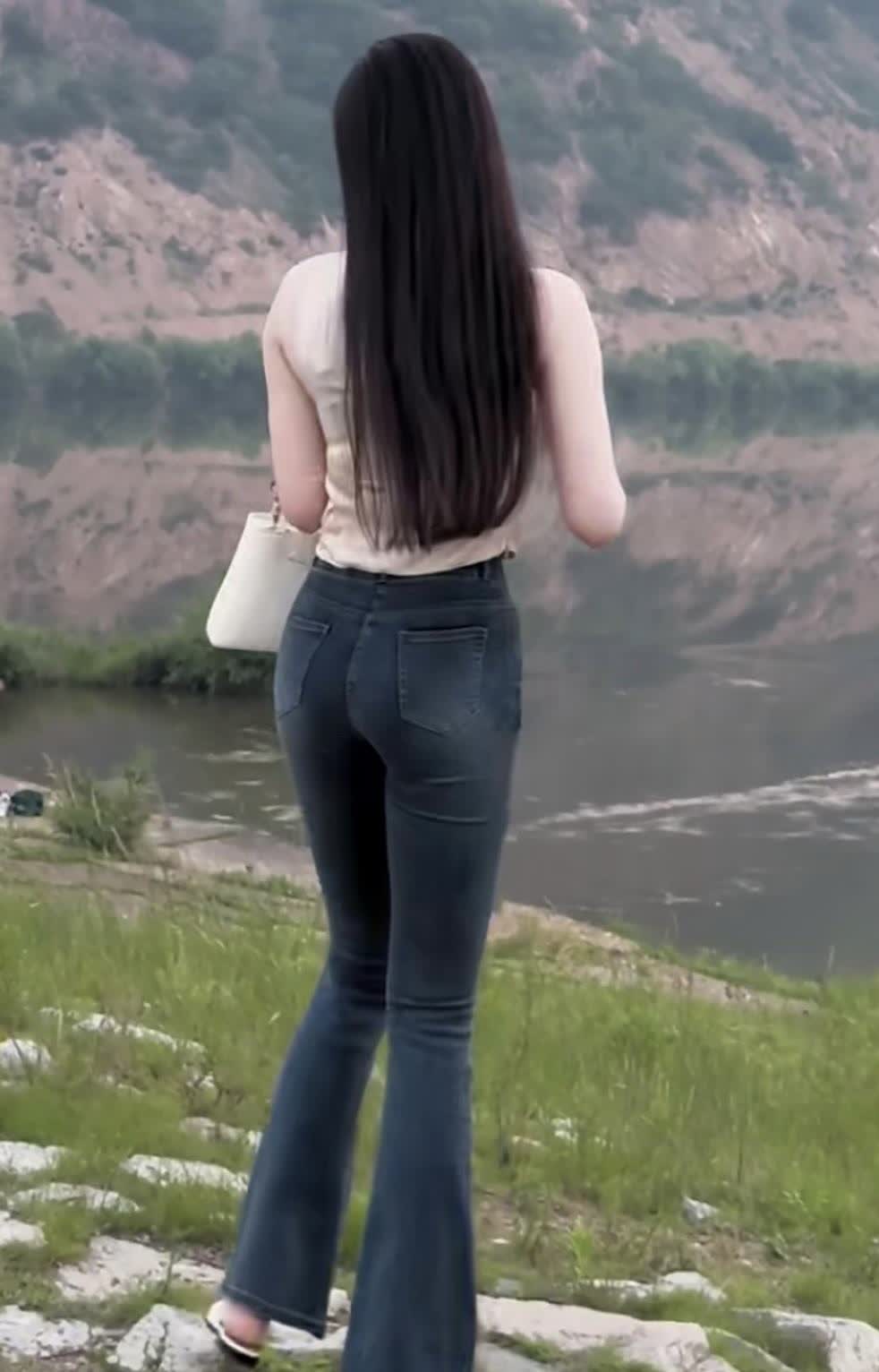 三五美女——生活中的一道亮丽风景