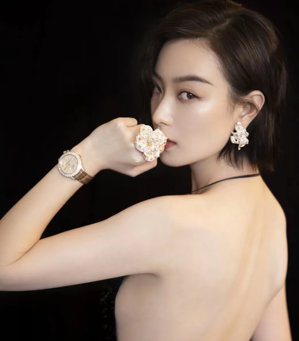 吉沢明歩 电影吉沢明歩，电影之路的璀璨明星