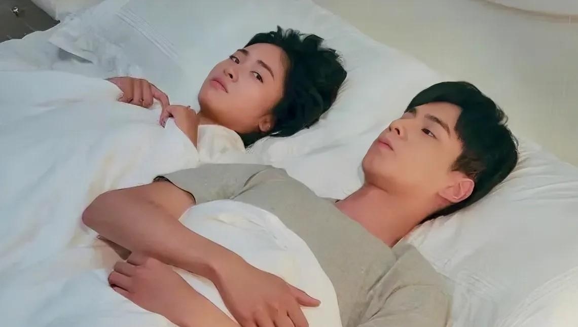 一女多男np一女多男NP的现代爱情故事-第3张图片