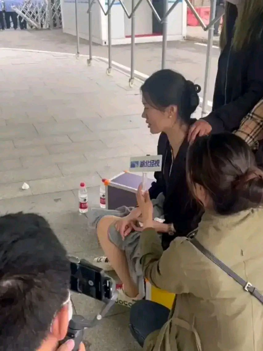 学生遭遇网络暴力，内谢出白浆视频的背后-第1张图片