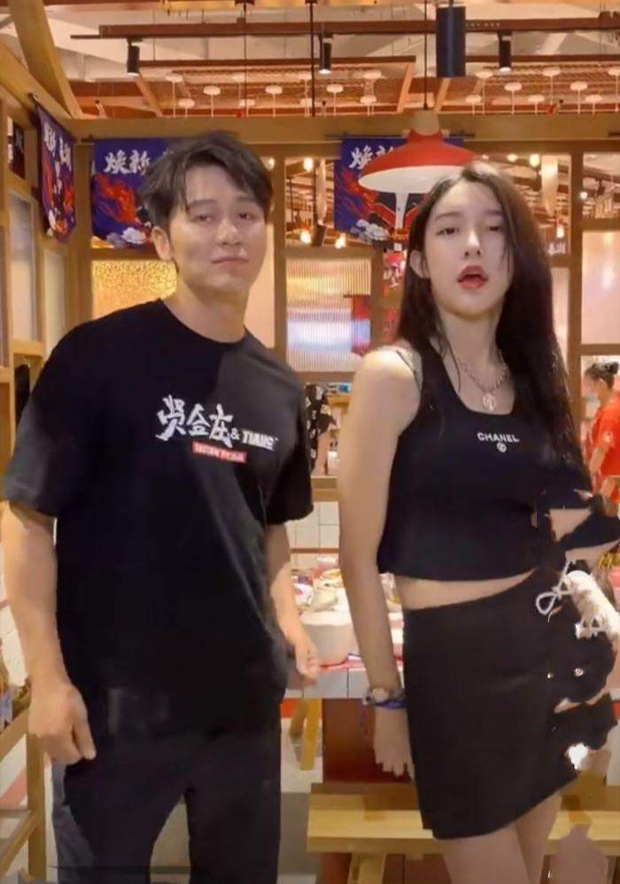 深夜的默契，两个人的运动之旅