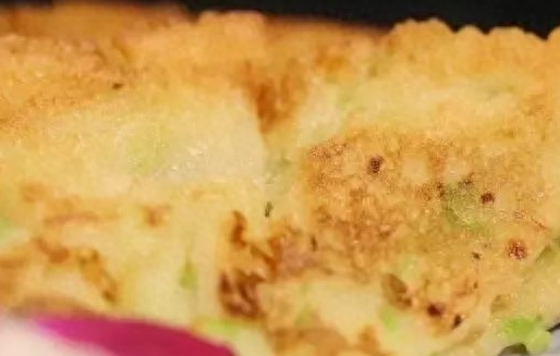 已满四个鸡蛋，餐桌不再塞满