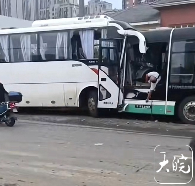公交车上的意外与网络软件的不当使用-第2张图片
