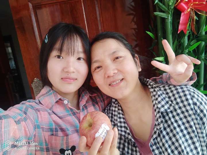 开心五心停深深爱最寞歌曲背景开心之歌，五心深深爱，最寂寞的旋律-第3张图片