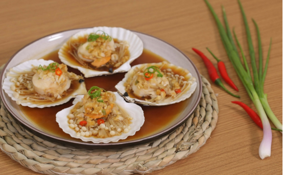 宝宝腿部运动与美食探索，扇贝的诱惑