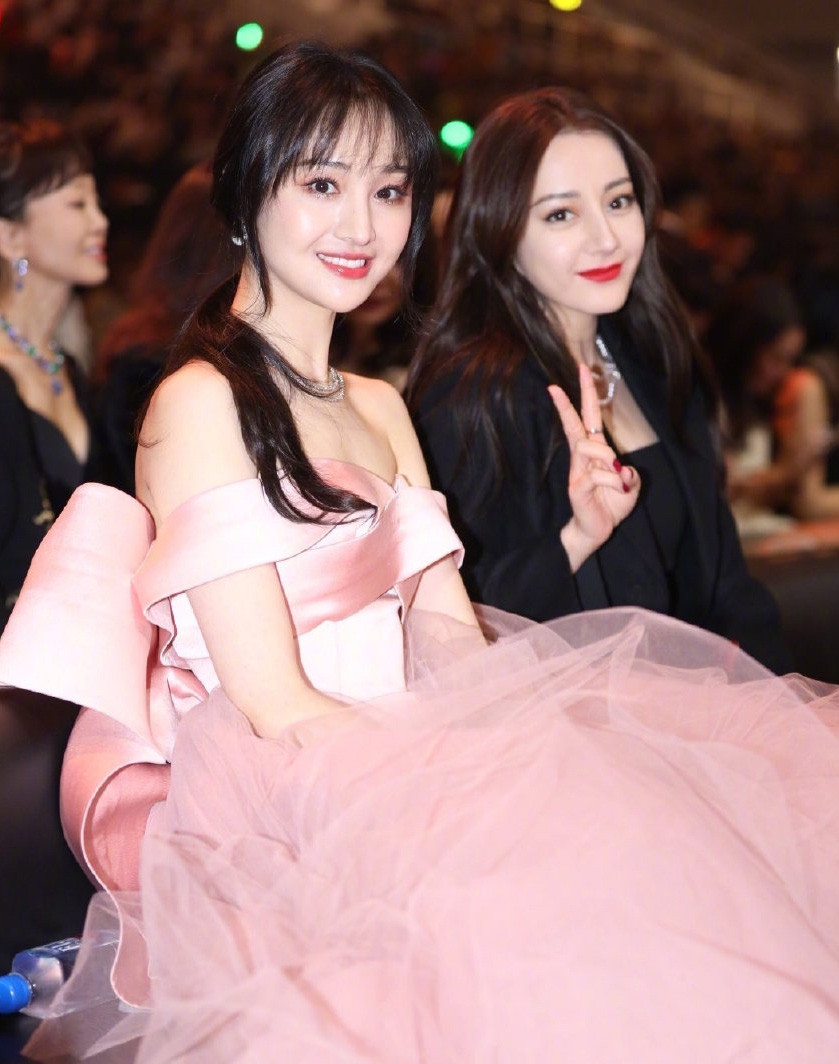 郑爽杨幂郑爽与杨幂，璀璨星光下的双花绽放-第2张图片