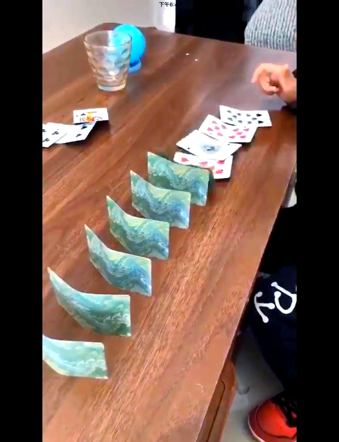 打扑克牌又疼又叫视频软件扑克牌游戏与刺激体验，探索打牌的乐趣与视频软件的新奇体验