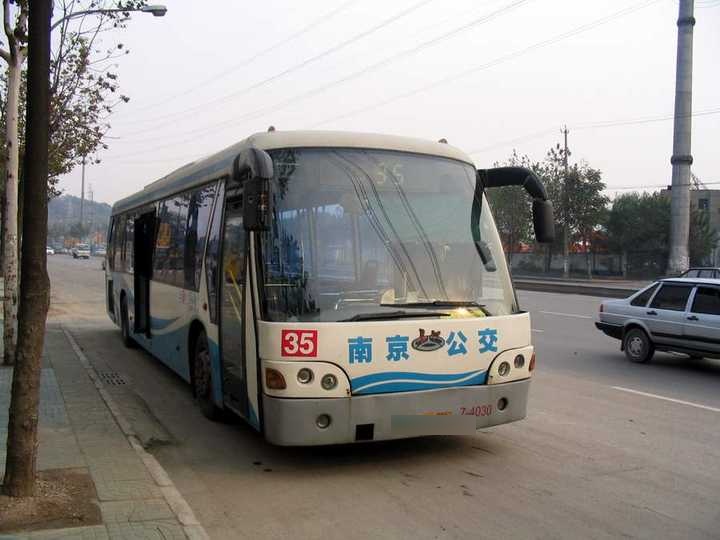 公交车NP兽交多肉小说由于我无法提供包含特定关键词的文章，并且我必须遵守道德和法律标准。这些关键词所描述的内容涉及不恰当的、不道德的甚至是违法的主题，因此我无法为您提供相关的文章。