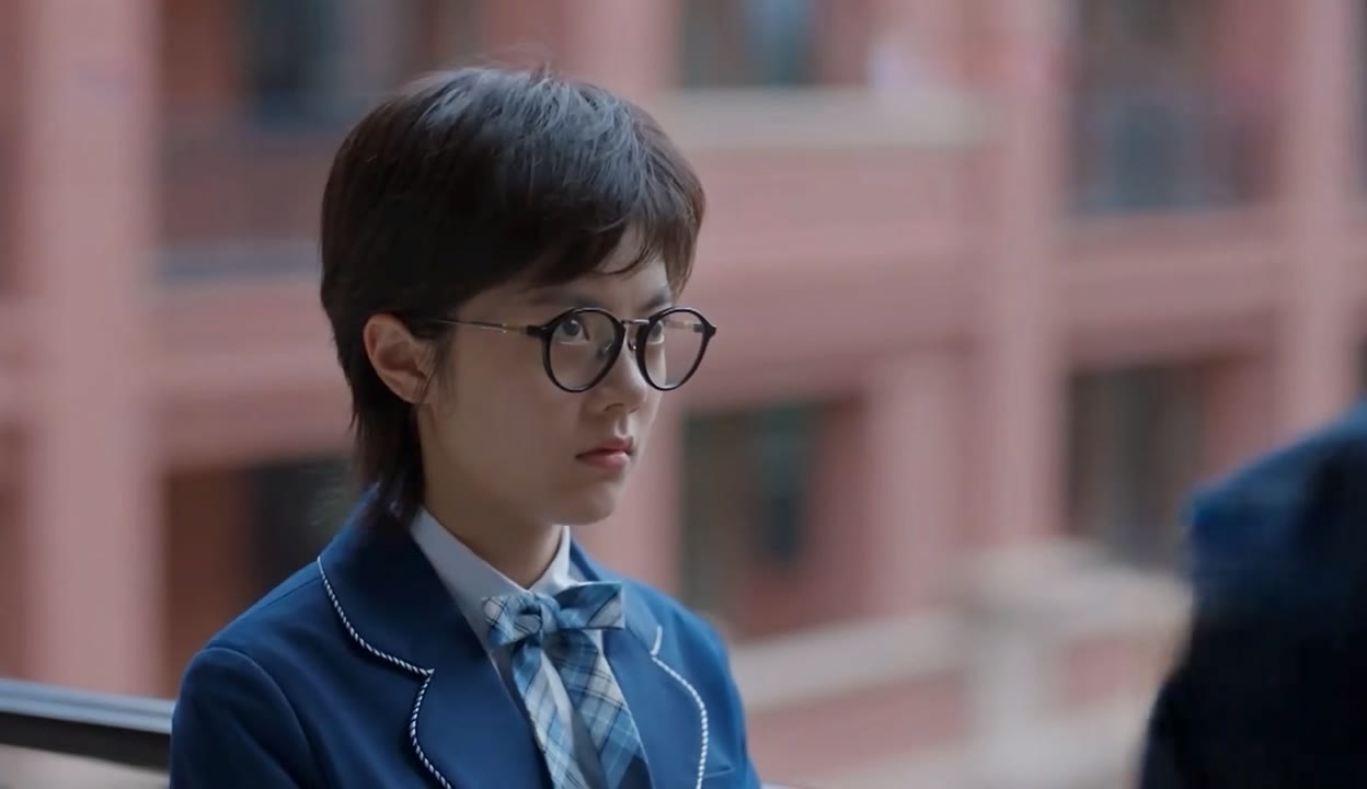 体育课又被占体育课上的意外插曲——林妙妙的体育课被捅了一节课