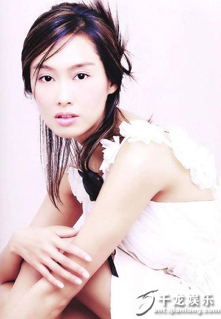 黄金网站女人AA大片黄金网站与女性AA大片，网络时代的娱乐与探索-第1张图片