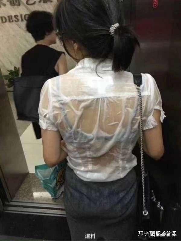 关于美女内衣的讨论与审美观念的反思-第2张图片