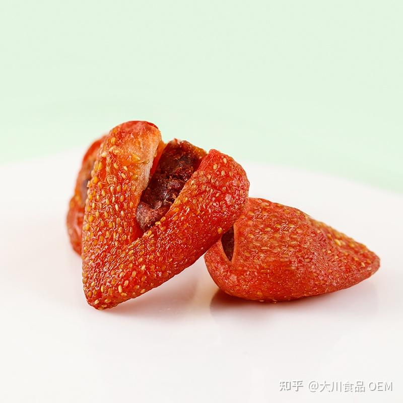 迈开腿让你尝尝草莓迈开腿，品味草莓的甜蜜之旅