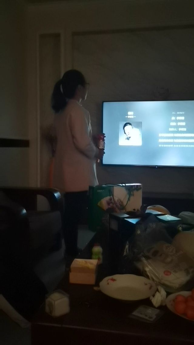拉拉晚上常见的娱乐方式-第2张图片
