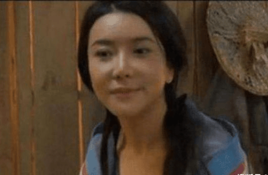 龚玥菲 蛇戒龚玥菲与神秘的蛇戒-第2张图片