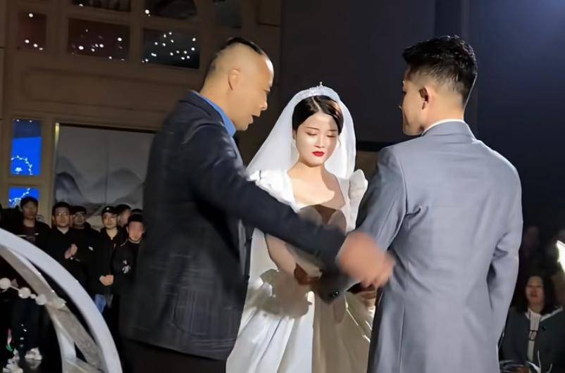 我妈妈的朋友在完整视频带翻译我妈妈的朋友——完整视频带翻译
