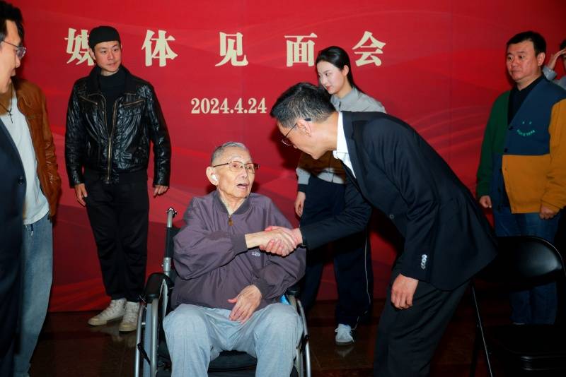 西西人艺体艺术，探索与传承