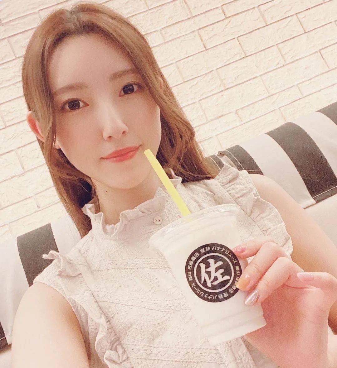 探索熟妇魅力，无码人妻丰满形象在A片与护士电影中的呈现-第3张图片