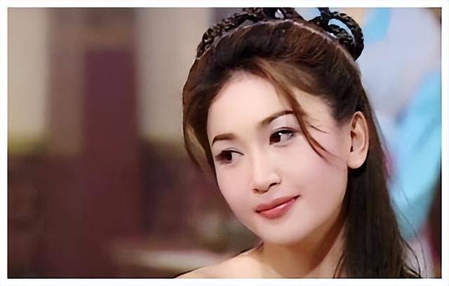 温碧霞 tvb温碧霞与快播，数字时代的明星与新媒体的交融-第2张图片
