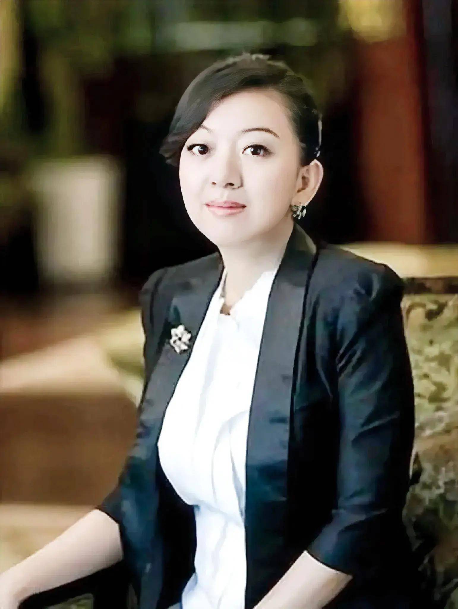 安杰丽卡安杰丽卡，璀璨如星的传奇女性-第2张图片