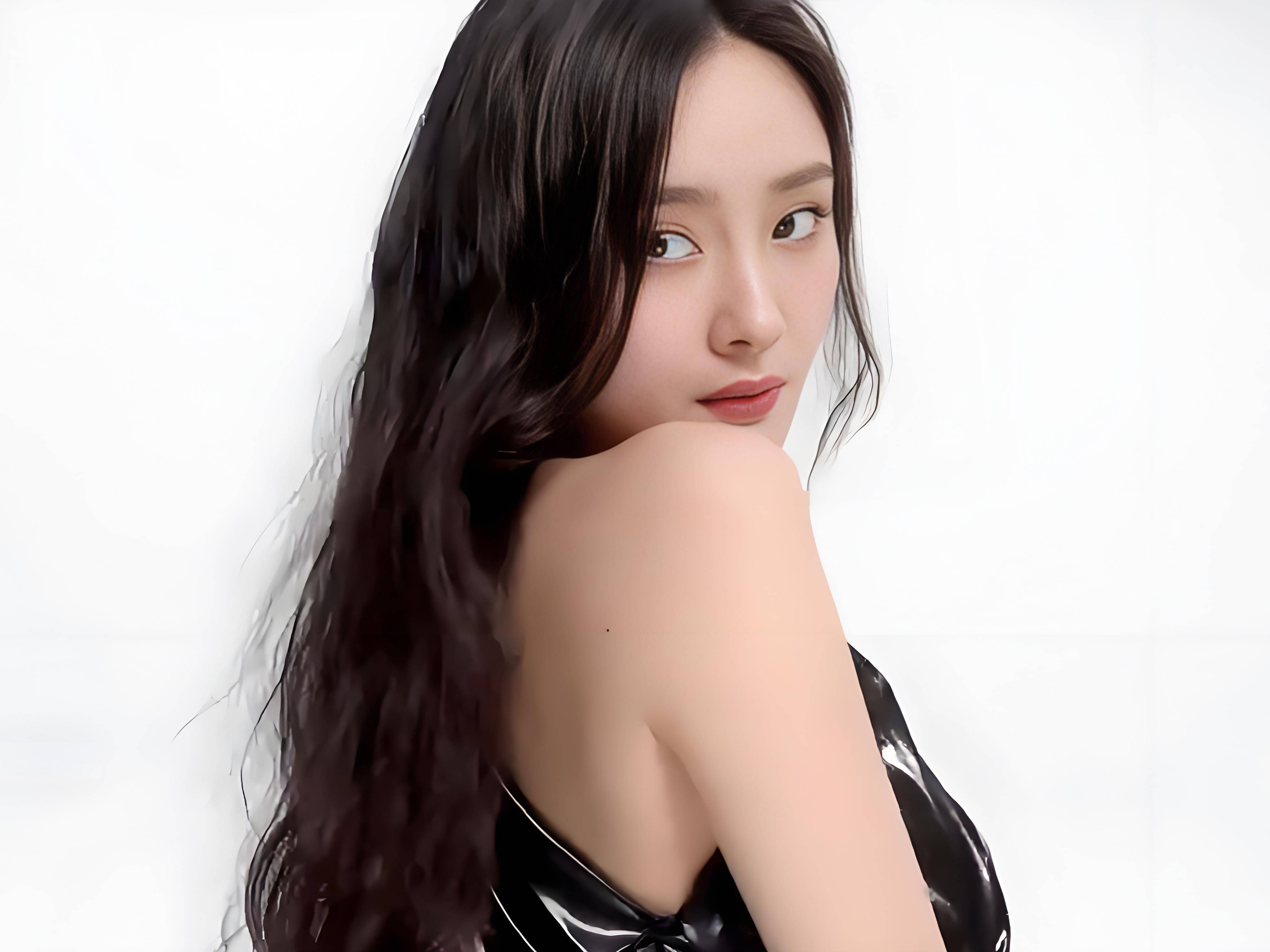 杨幂的魅力，时尚风采与巨乳之谜