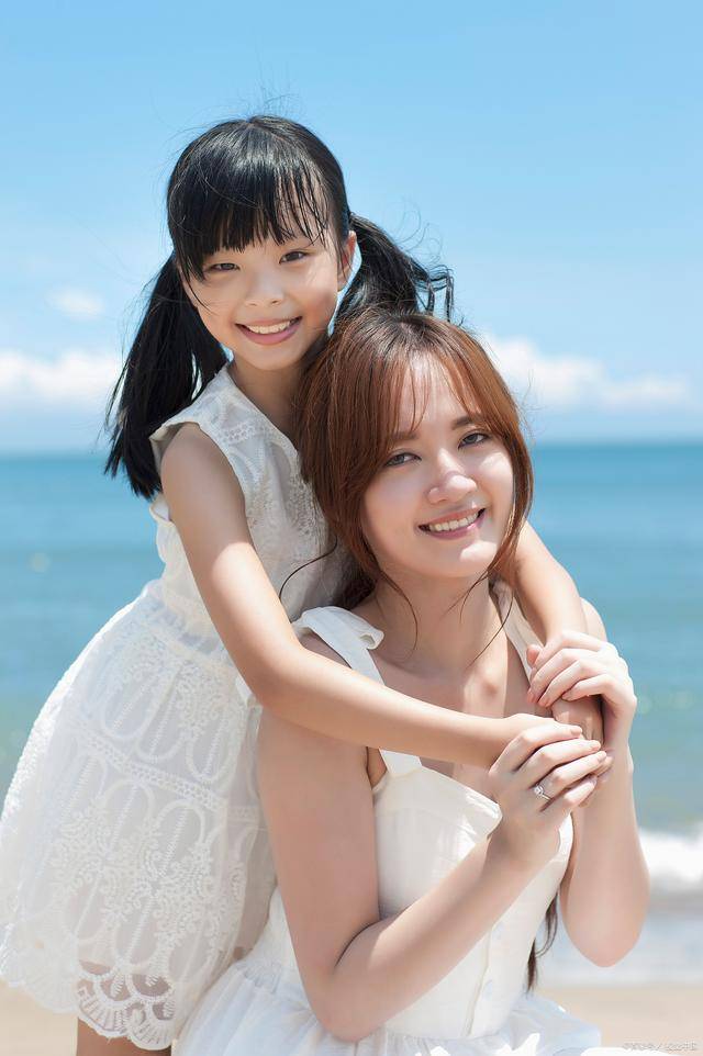 宝宝我们换个姿势吧探索亲子互动的乐趣——宝宝，我们换个姿势吧-第2张图片