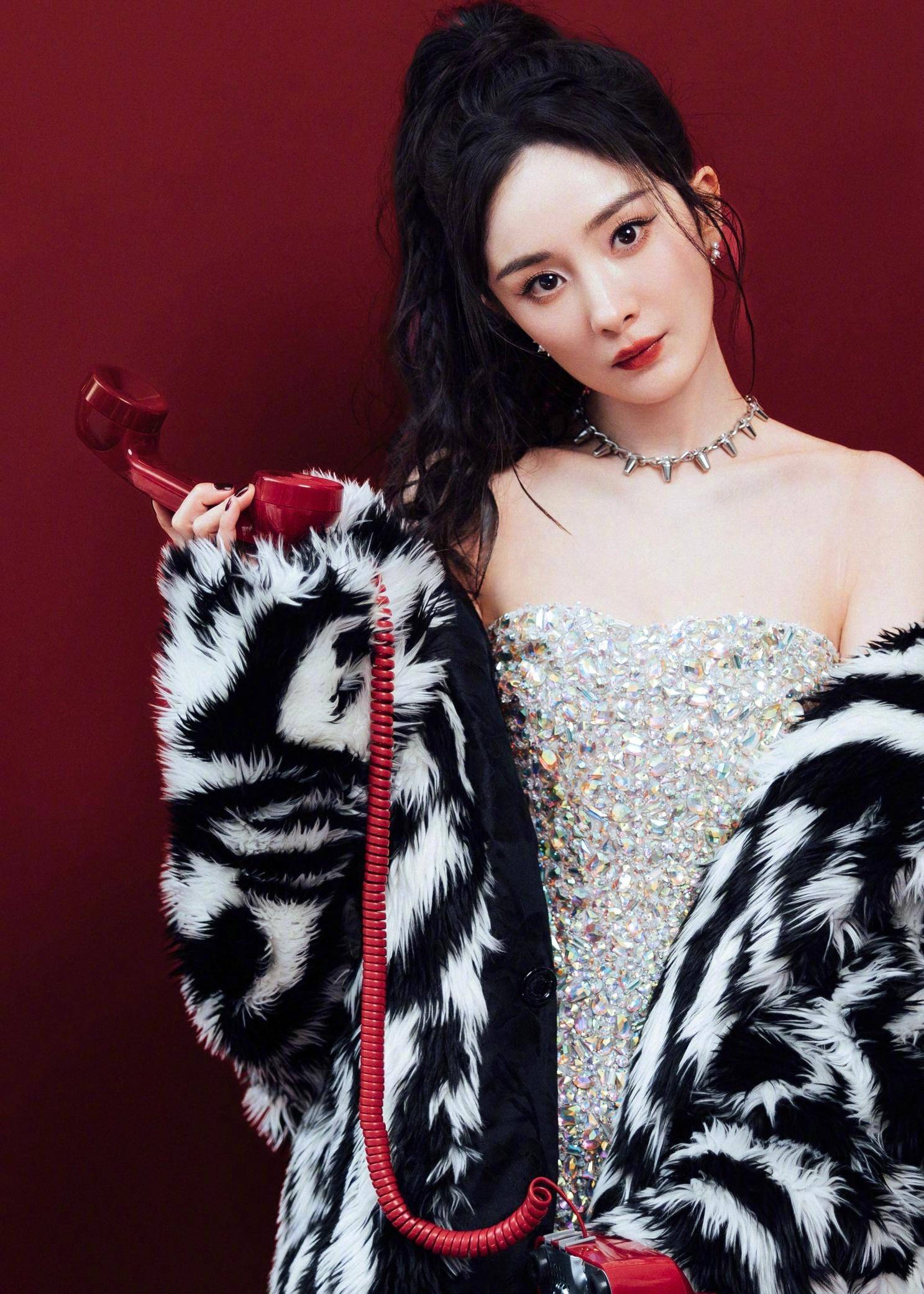 杨幂丰胸杨幂的魅力，丰胸之秘