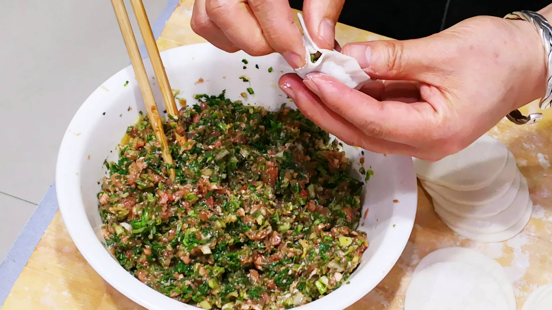 哥想翻看一下你的饺子皮免费阅读哥想翻看一下你的饺子皮-第1张图片