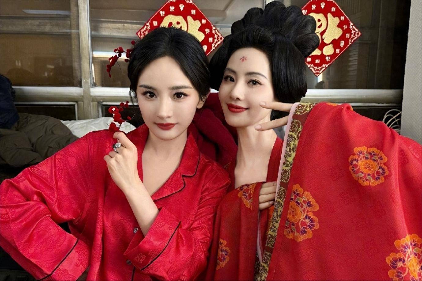 推到杨幂赵丽颖唐嫣刘诗诗郑爽星光璀璨下的五位女星，杨幂、赵丽颖、唐嫣、刘诗诗与郑爽的演艺之路-第2张图片