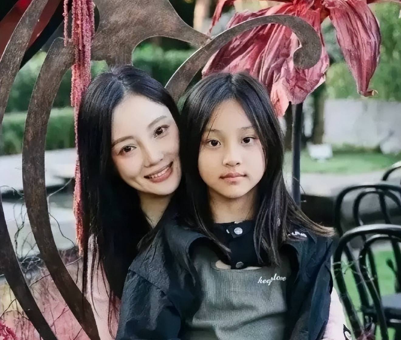李小璐事件，公众人物隐私的边界与道德伦理的探讨-第2张图片
