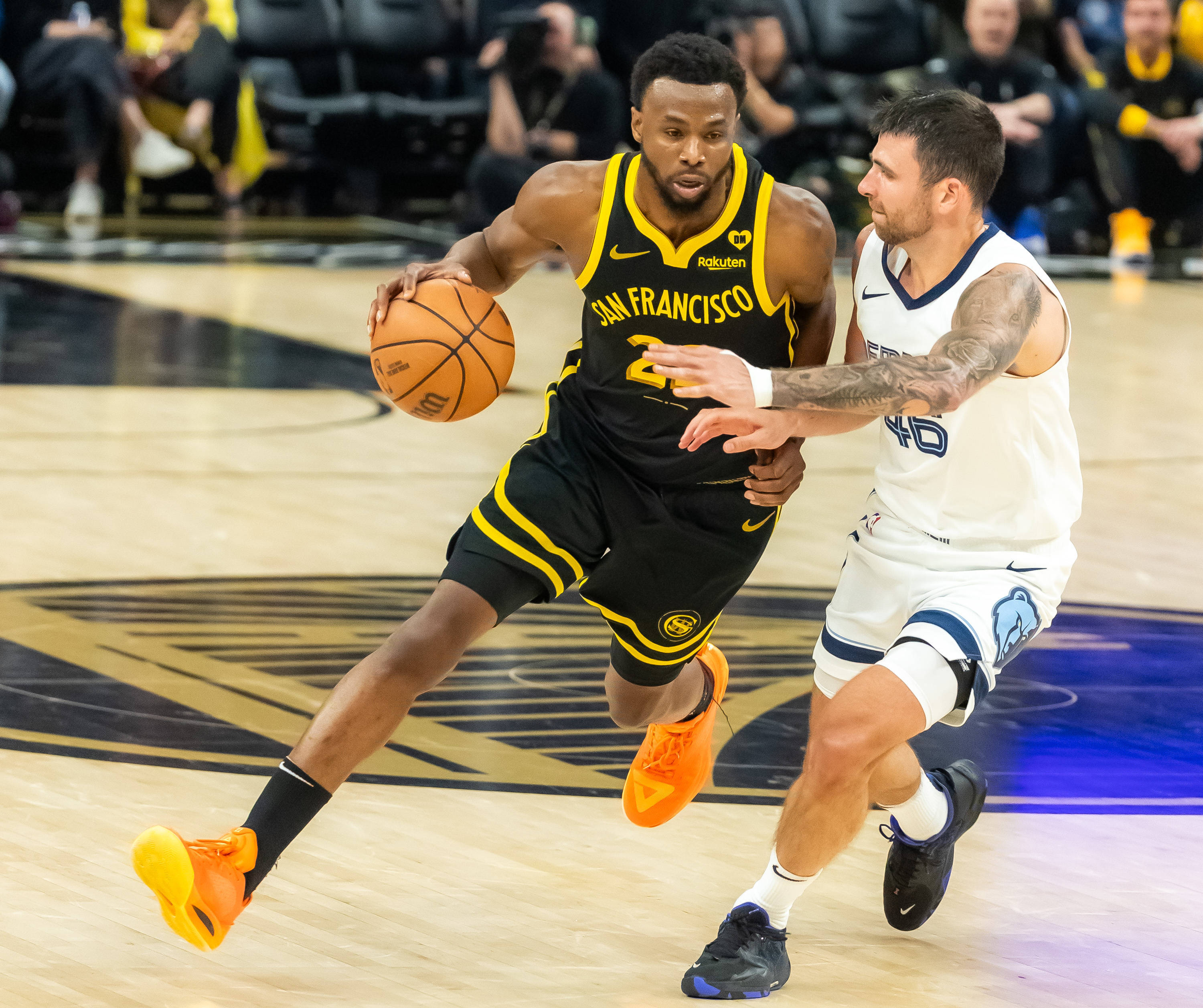 nba今日十佳球今日NBA十佳球精彩瞬间回顾