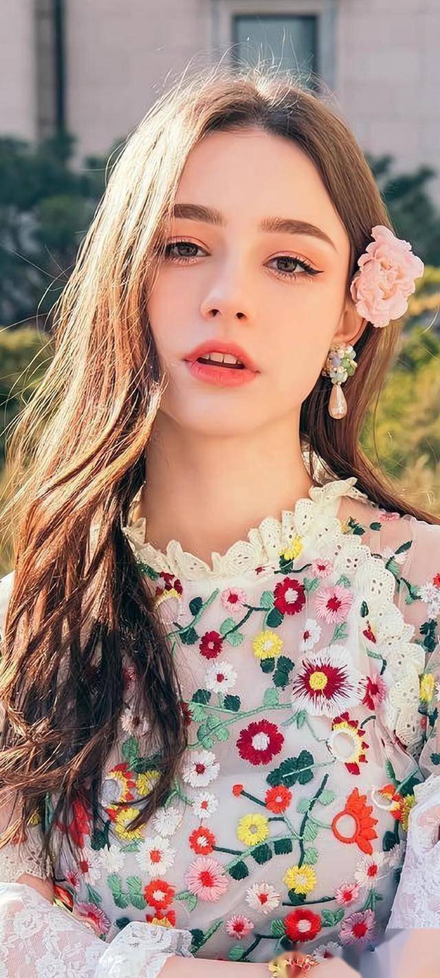 志村玲子图片志村玲子图片，美丽与才华的完美结合