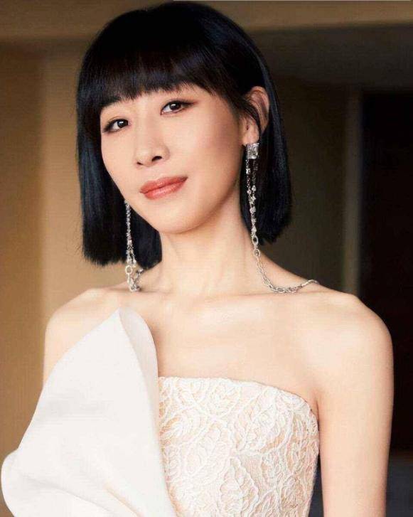 妈妈的朋友在线观看高清电影完整版1妈妈的朋友在线观看高清电影完整版——亲情与友情的交织之旅-第3张图片