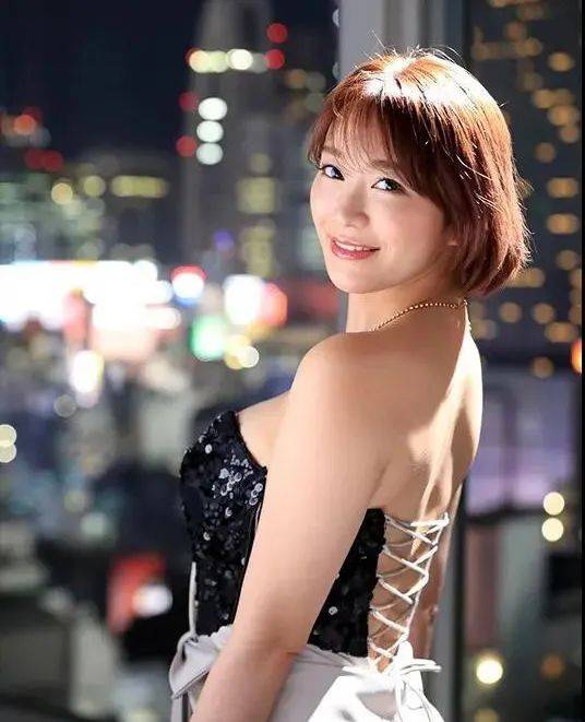 征服丰满人妻老师征服丰满人妻老师-第2张图片