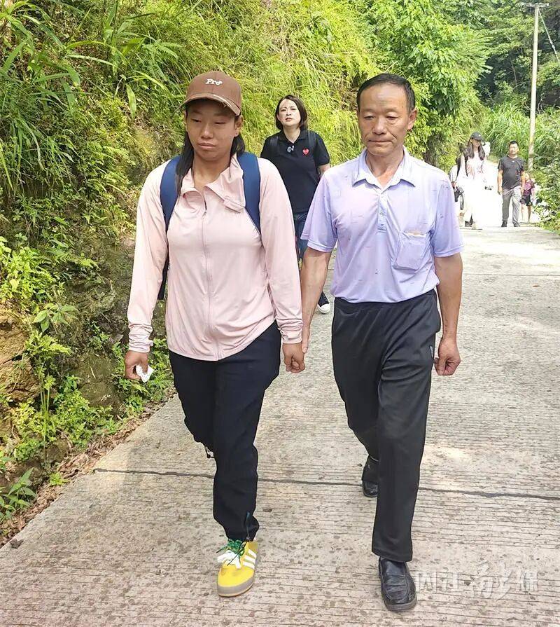 幸福的一家 陈娟扮演者陈娟与她的幸福一家